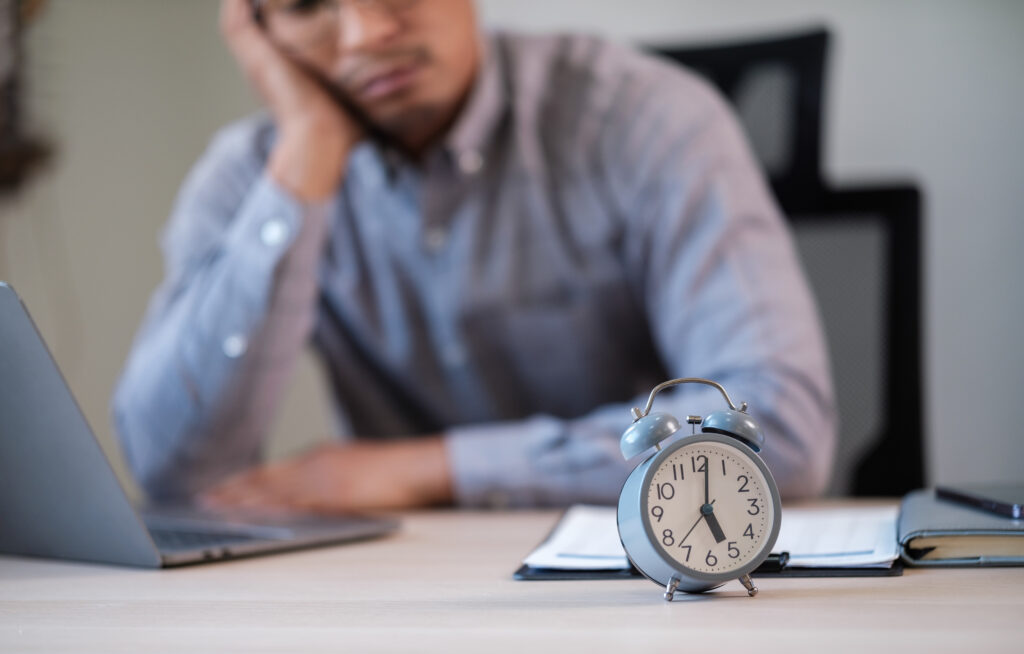 5 Signs Your Business Has Outgrown Manual Time Tracking