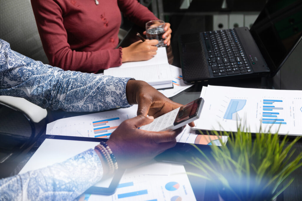 How an Integrated HR and Payroll System Improves Workforce Management
